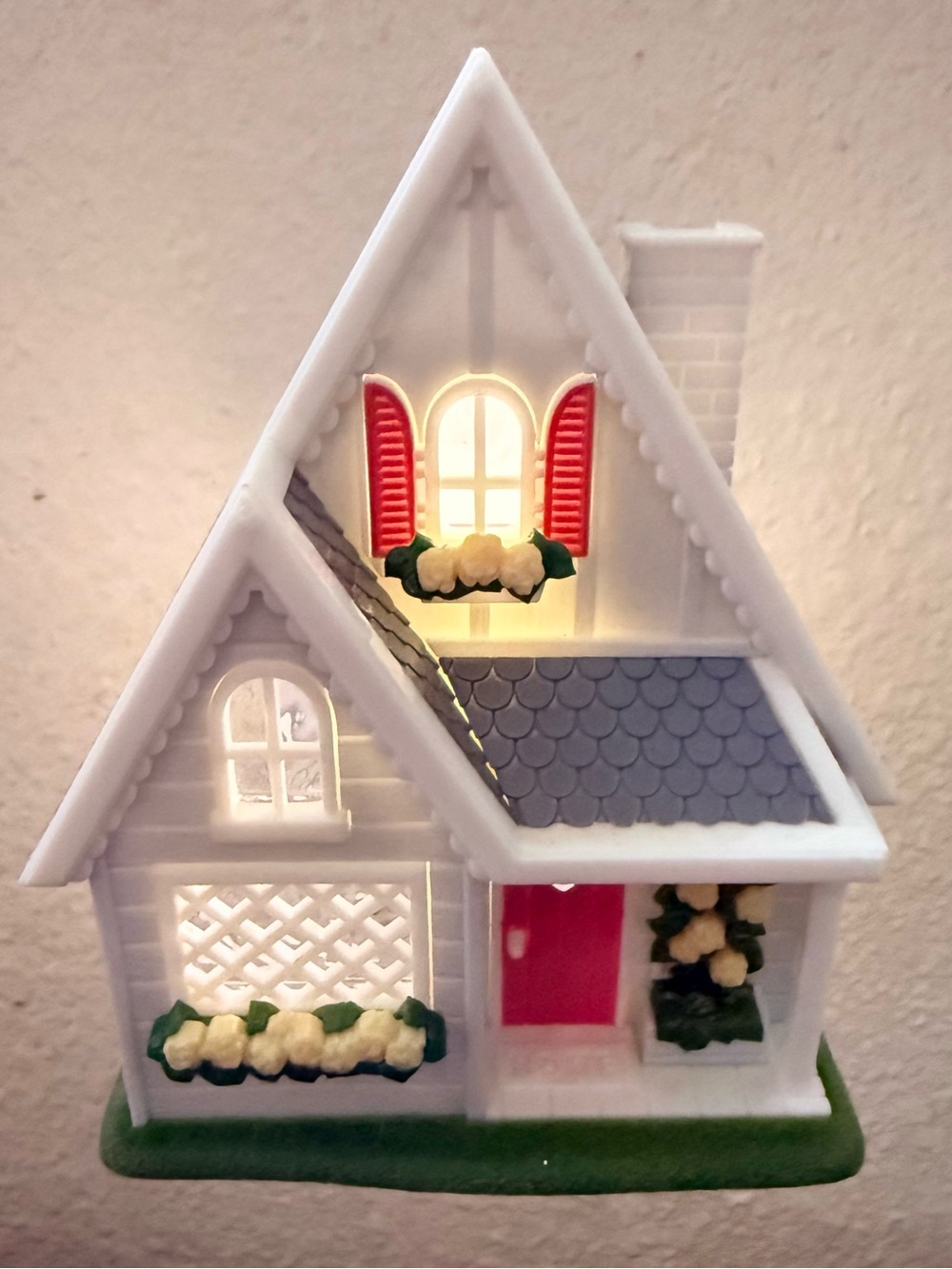Bath & Body Works Wallflower Plugin - Light Up Cottage